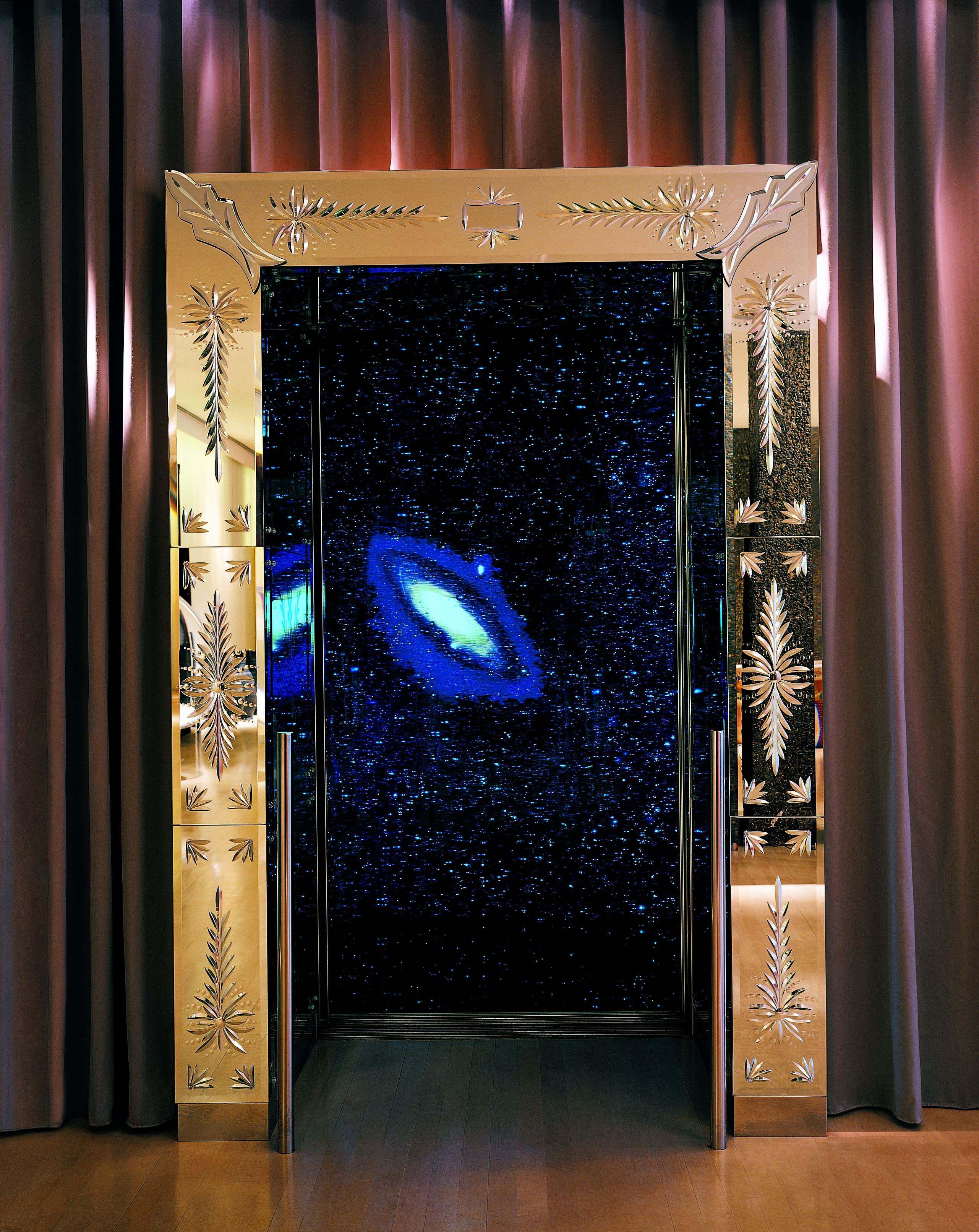 Sanderson Лондон Екстериор снимка The elevator of the hotel