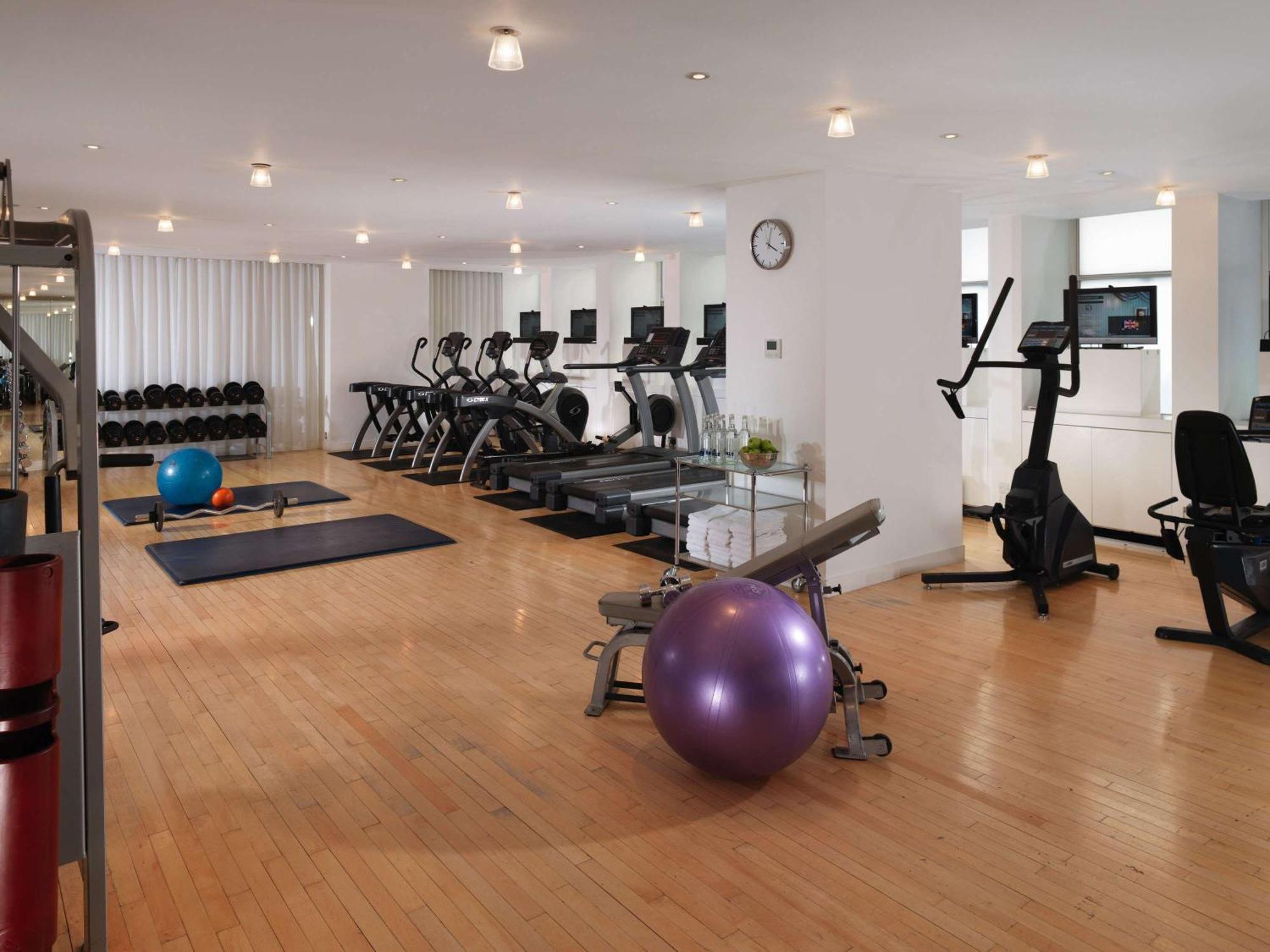 Sanderson Лондон Екстериор снимка A gym