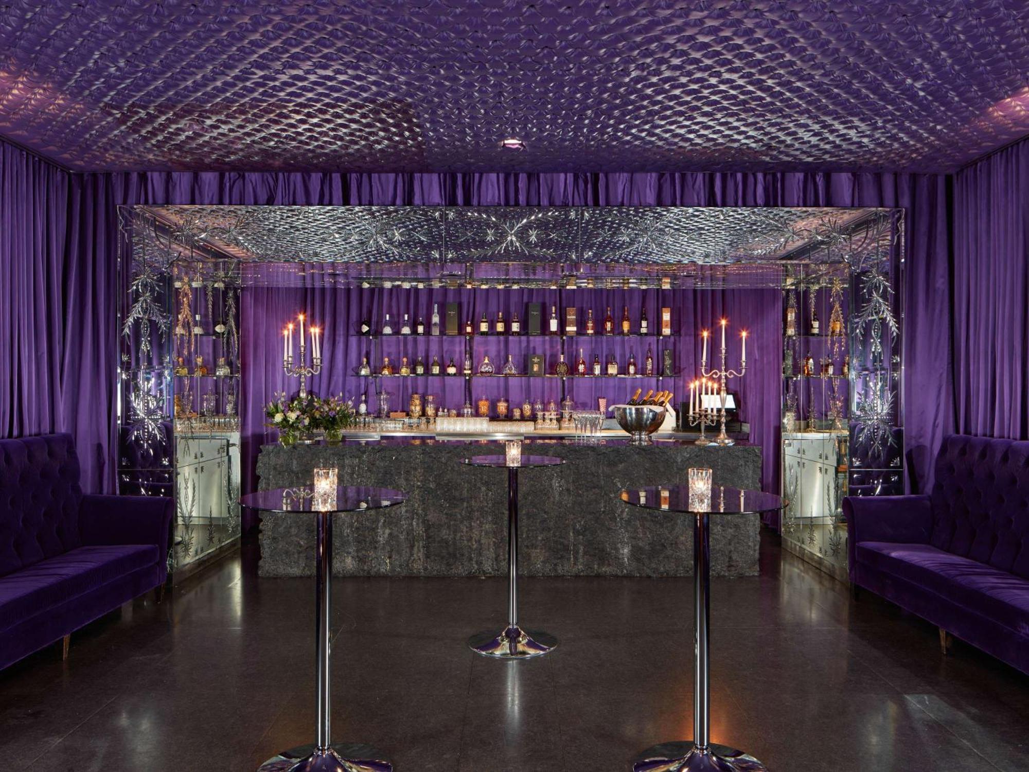 Sanderson Лондон Екстериор снимка The bar at the nightclub